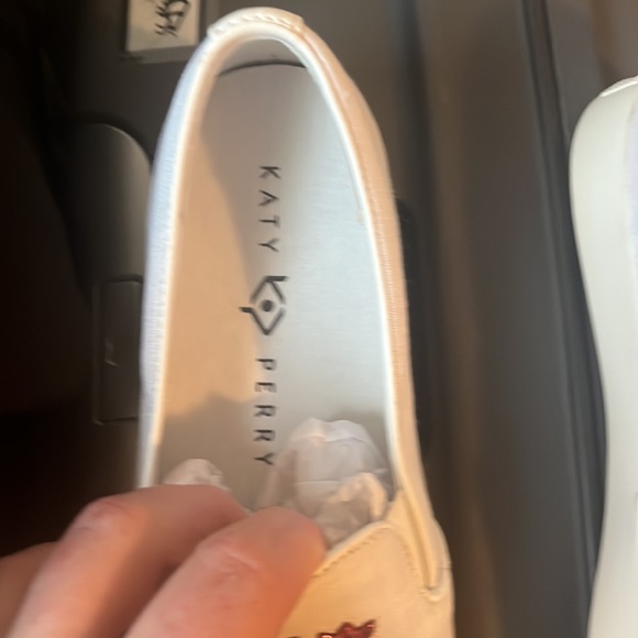 Brand new Katy Perry sneaks - Picture 5 of 5